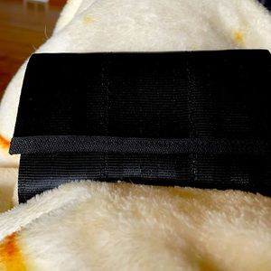 Harvey’s Seatbelt Snap Wallet Black Gray Interior